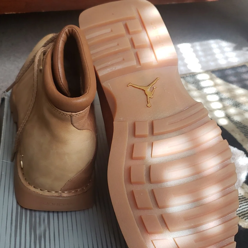 Men's Shoes - Picture 4 of 4